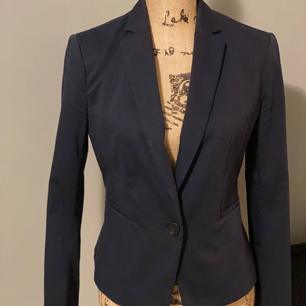 Ann Taylor single button navy blazer